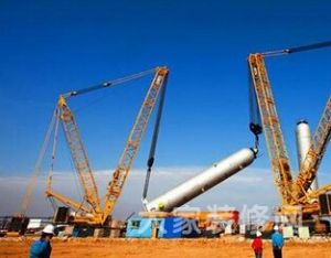 QLY25ȫҺ��݆̥���ؙC�ڸۿ����a�е��\��